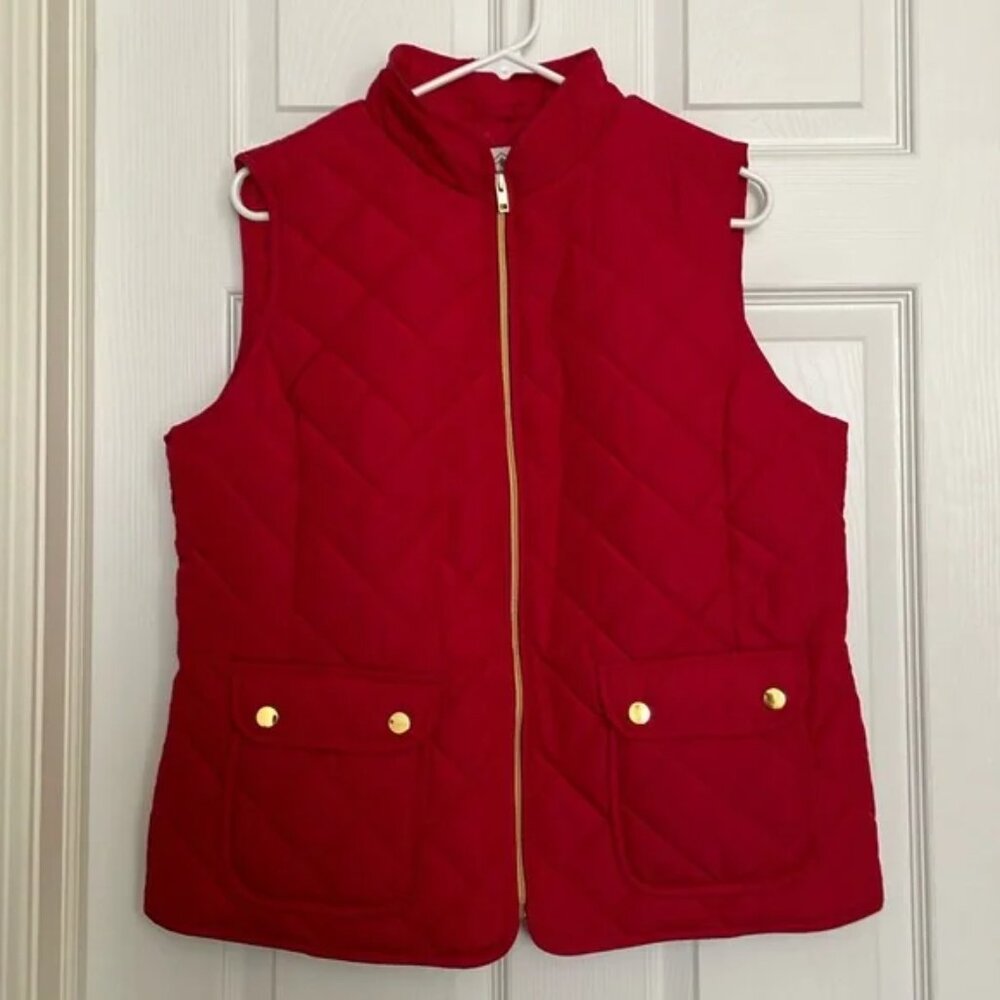NWTItem is St. John’s Bay quilted vest| L